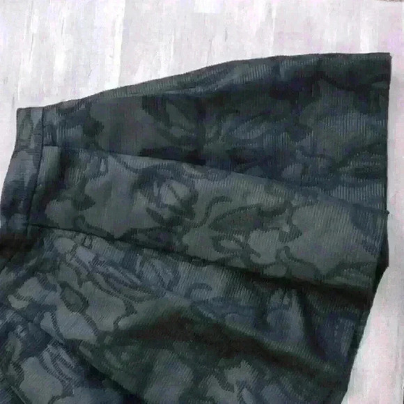 Banana Republic Flare Printed Skirt - Picture 2 of 4